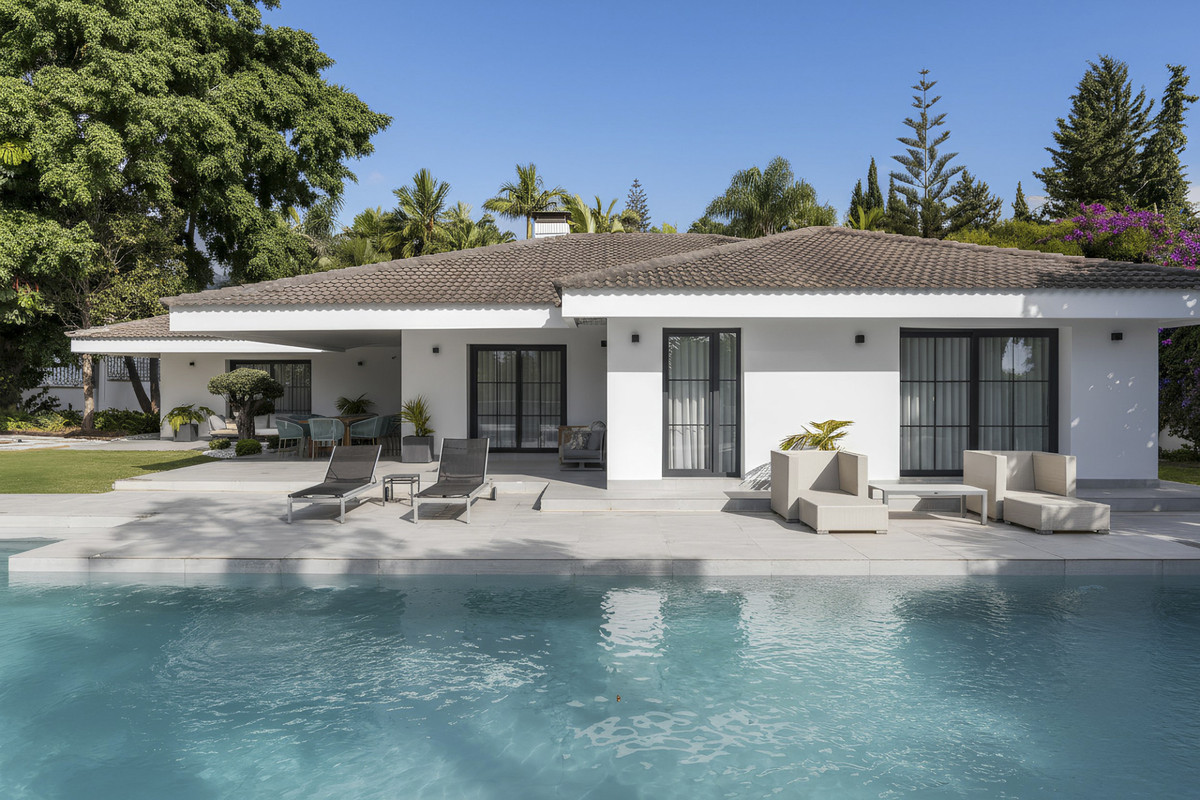 5 bedroom Villas for sale in Marbella – R5299393