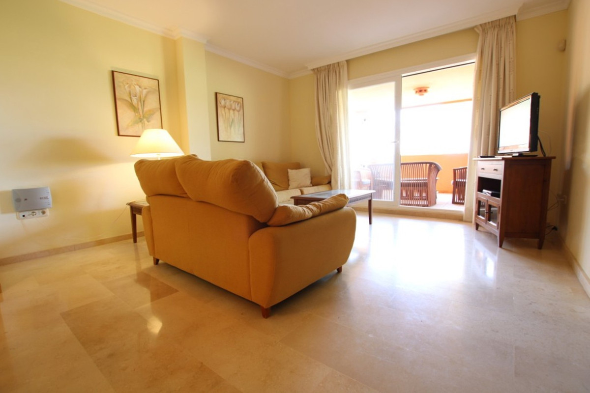 Apartamentos de 2 dormitorios en venta en Elviria – R5325196