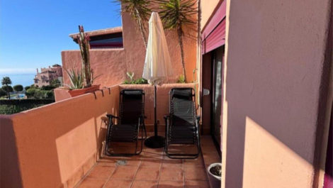 Apartamentos de 2 dormitorios en venta en Calahonda – R5318200