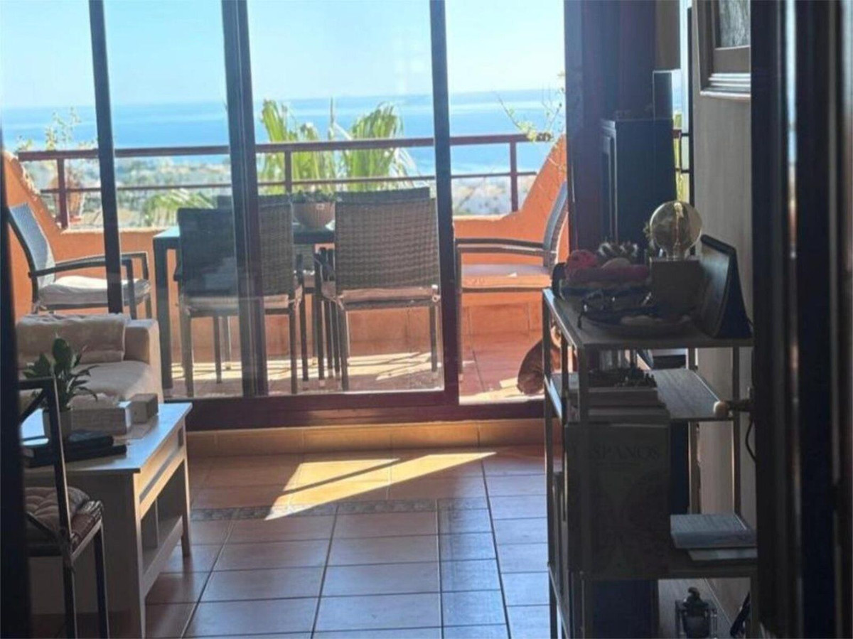 Apartamentos de 2 dormitorios en venta en Calahonda – R5318200