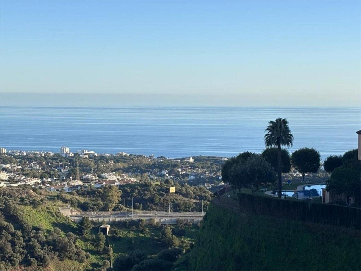 Apartamentos de 2 dormitorios en venta en Calahonda – R5318200