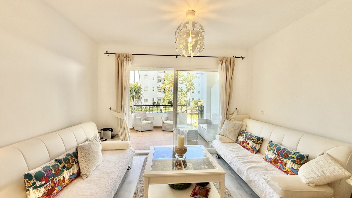 2 bedroom Apartments for sale in Calahonda – R5291932