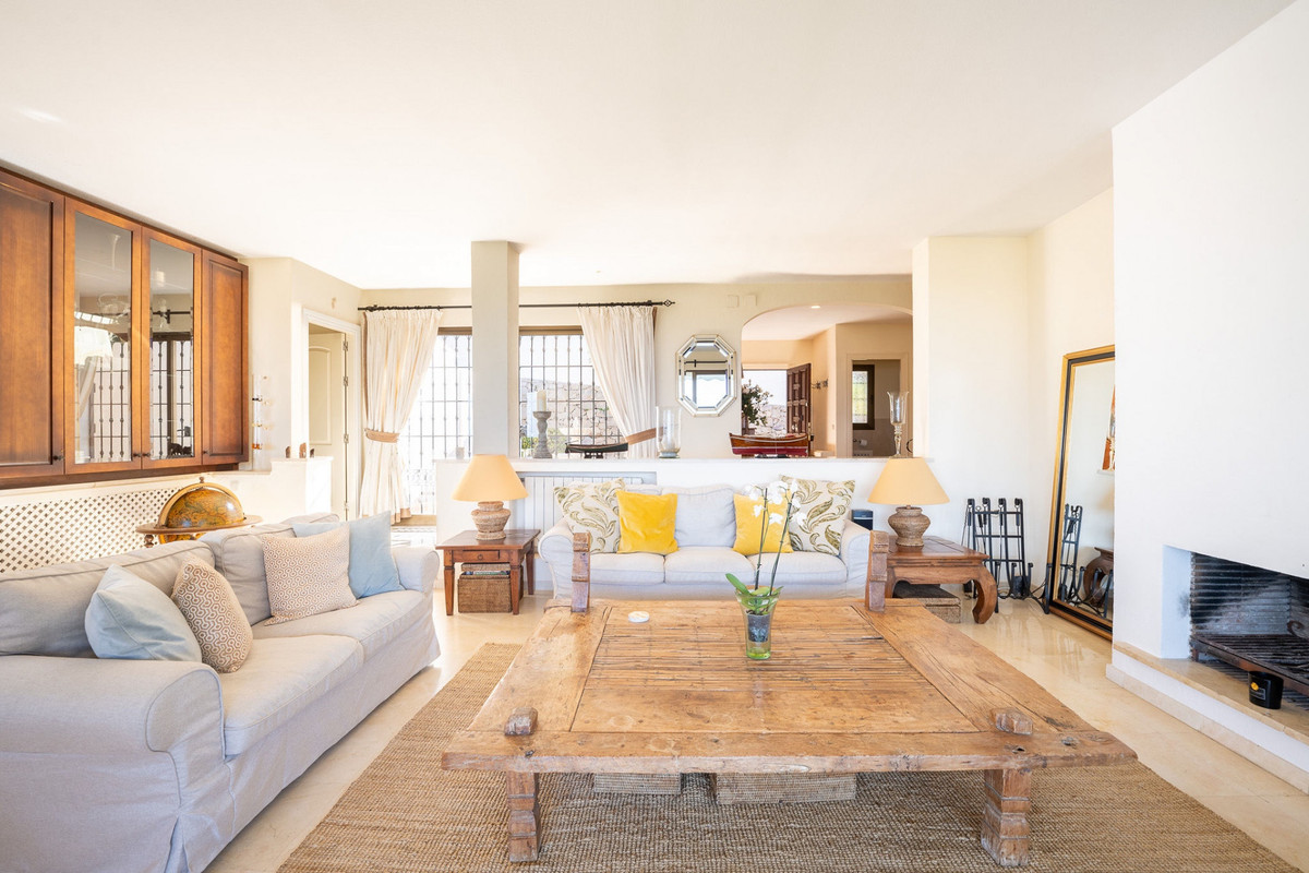 5 bedroom Villas for sale in El Rosario – R5338204 5 bedroom Villas for sale in El Rosario – R5338204