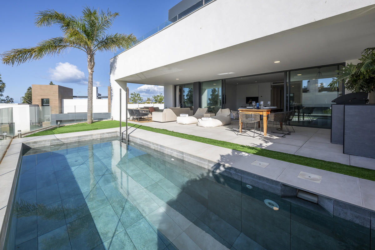 3 bedroom Apartments for sale in Artola – R5066686 3 bedroom Apartments for sale in Artola – R5066686