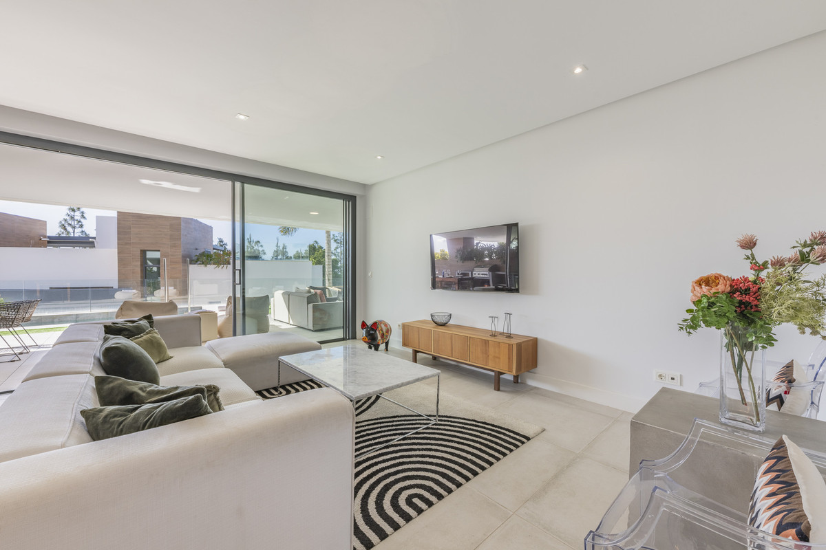 3 bedroom Apartments for sale in Artola – R5066686 3 bedroom Apartments for sale in Artola – R5066686