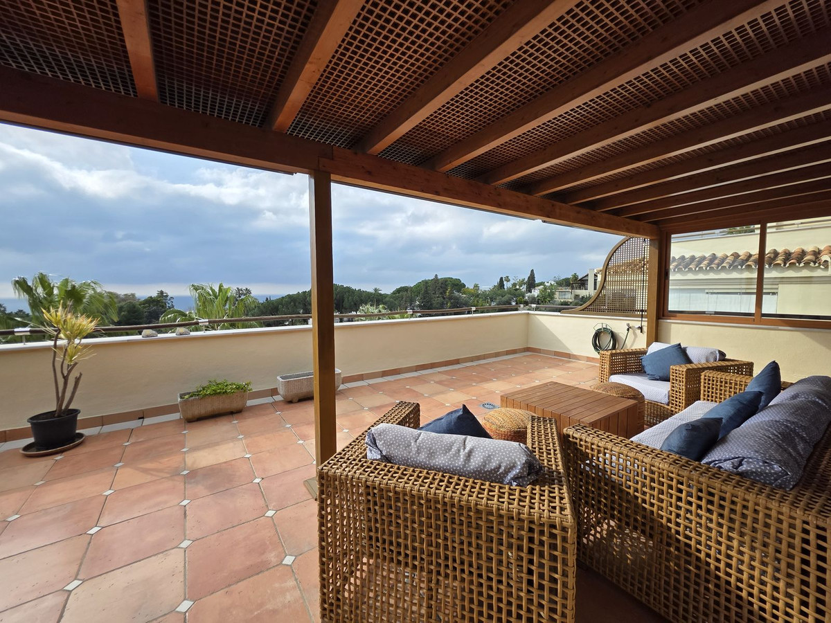 4 bedroom Apartments for sale in Sierra Blanca – R5316712