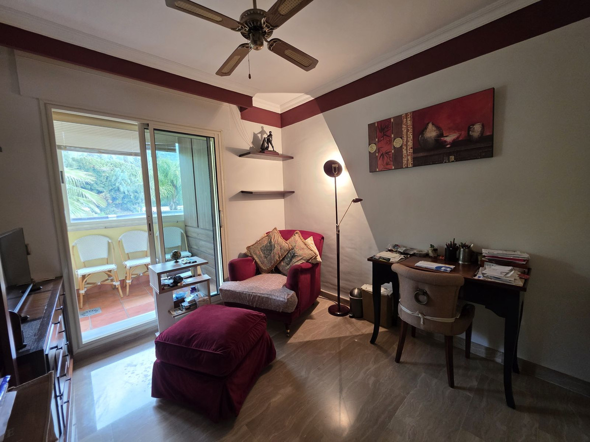 4 bedroom Apartments for sale in Sierra Blanca – R5316712