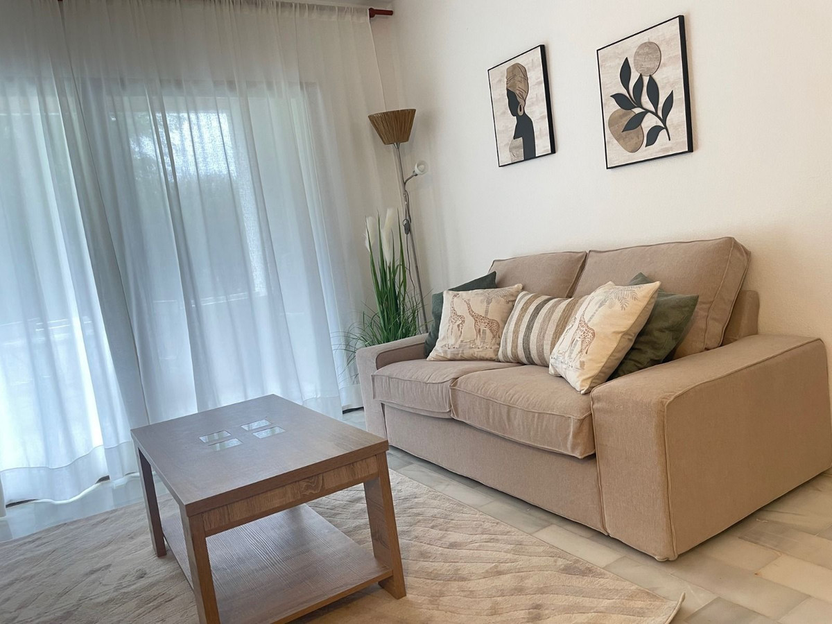1 bedroom Apartments for sale in Las Brisas – R5288785