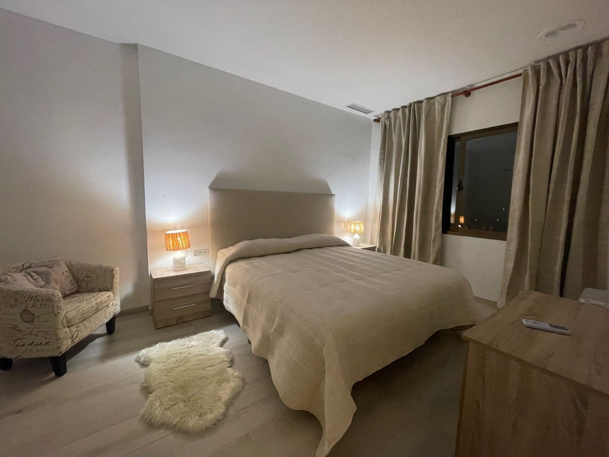 1 bedroom Apartments for sale in Las Brisas – R5288785