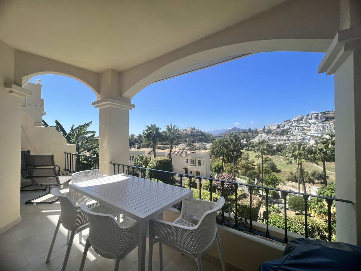 2 bedroom Apartments for sale in La Quinta – R5112478