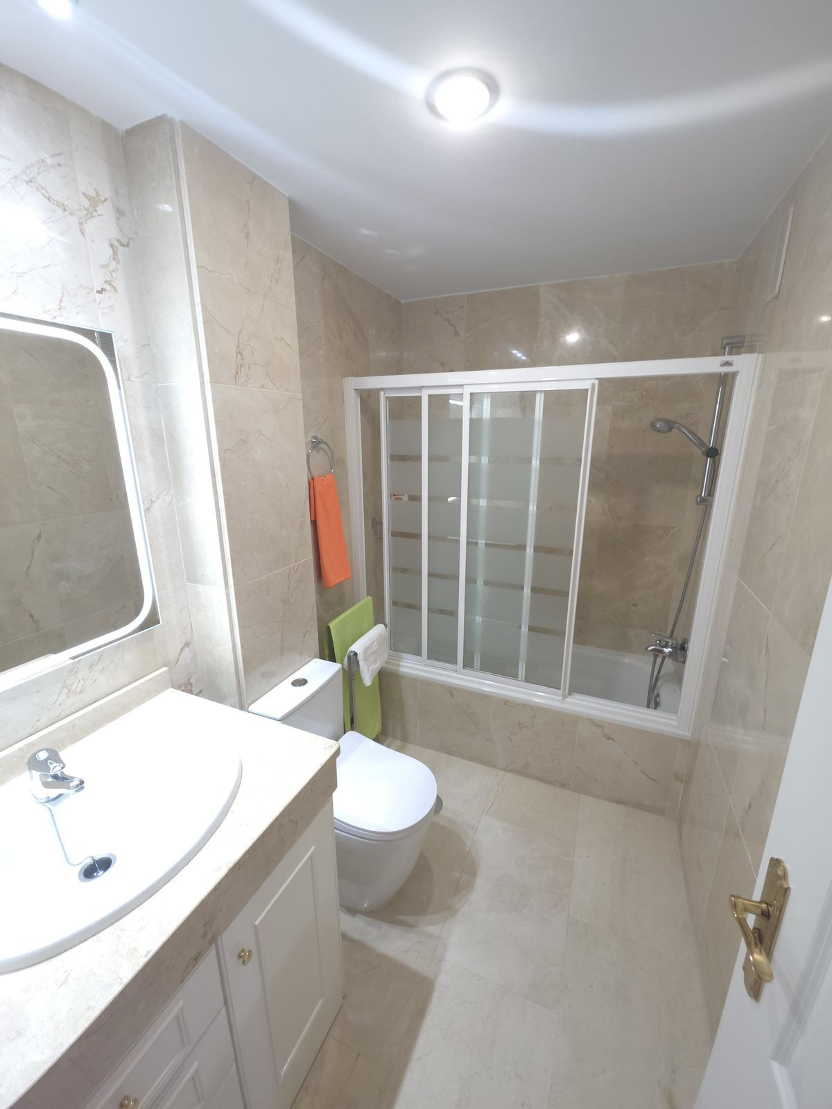 2 bedroom Apartments for sale in La Cala de Mijas – R5322328