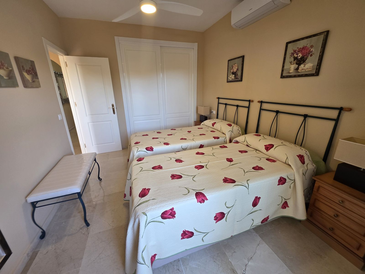 2 bedroom Apartments for sale in La Cala de Mijas – R5322328