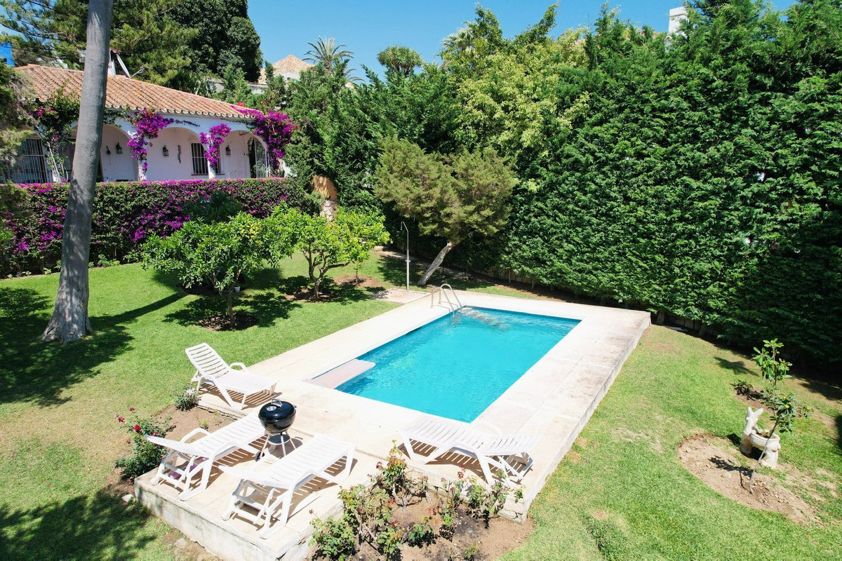 3 bedroom Villas for sale in Marbesa – R5314873