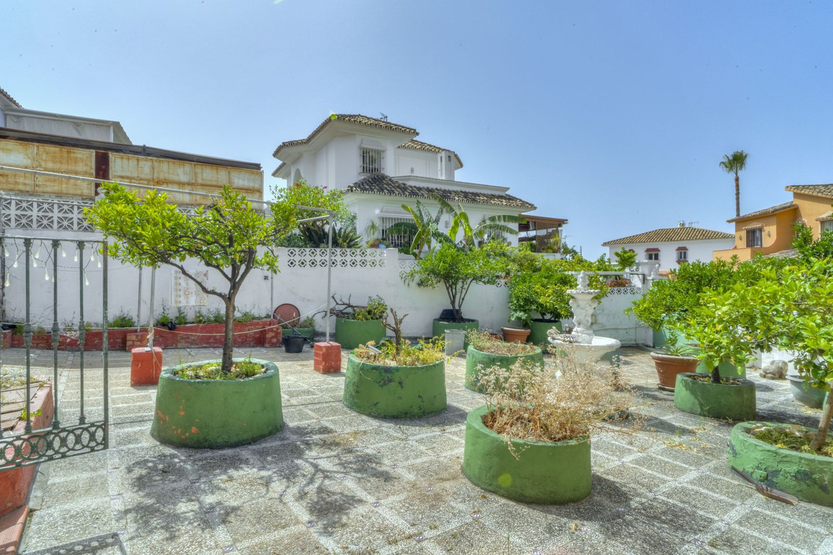 4 bedroom Semi-detached for sale in Marbella – R5071354