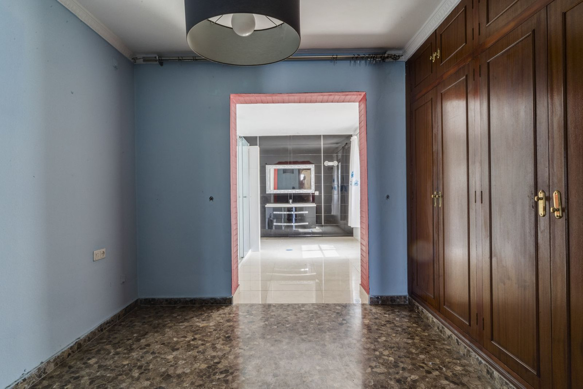 4 bedroom Semi-detached for sale in Marbella – R5071354