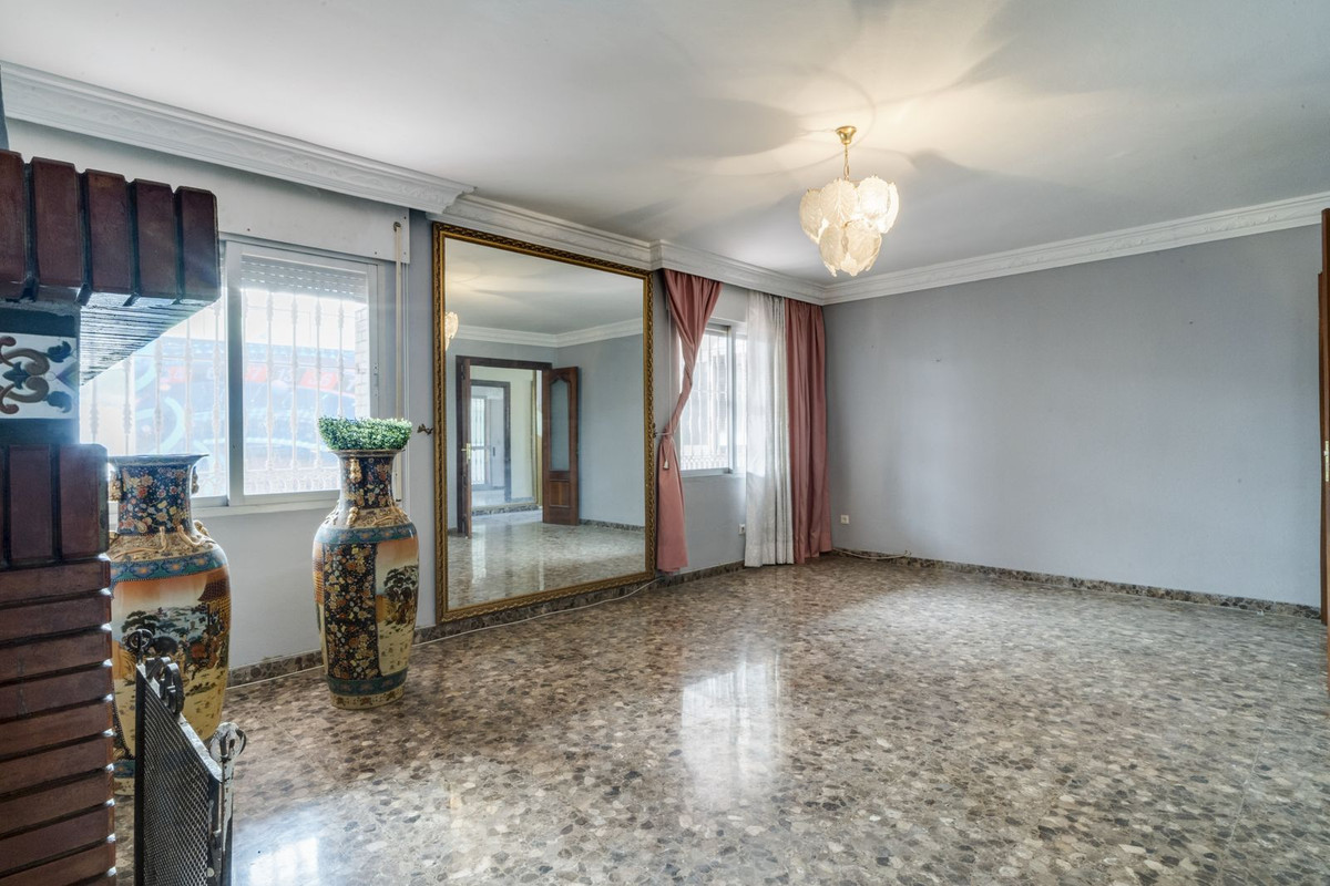 4 bedroom Semi-detached for sale in Marbella – R5071354