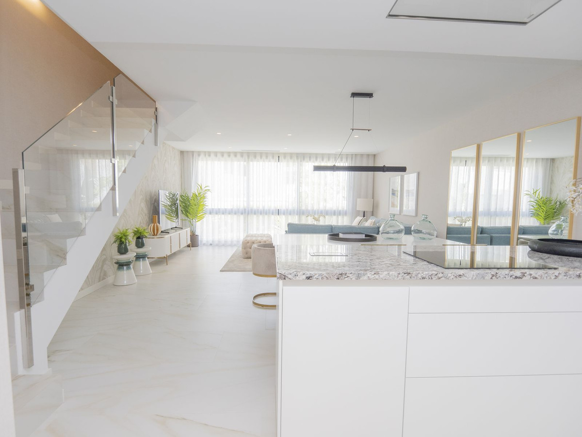 4 bedroom Townhouses for sale in Marbella – R5329864