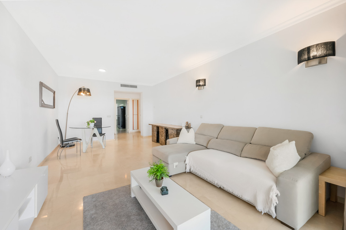 2 bedroom Apartments for sale in La Quinta – R5244526