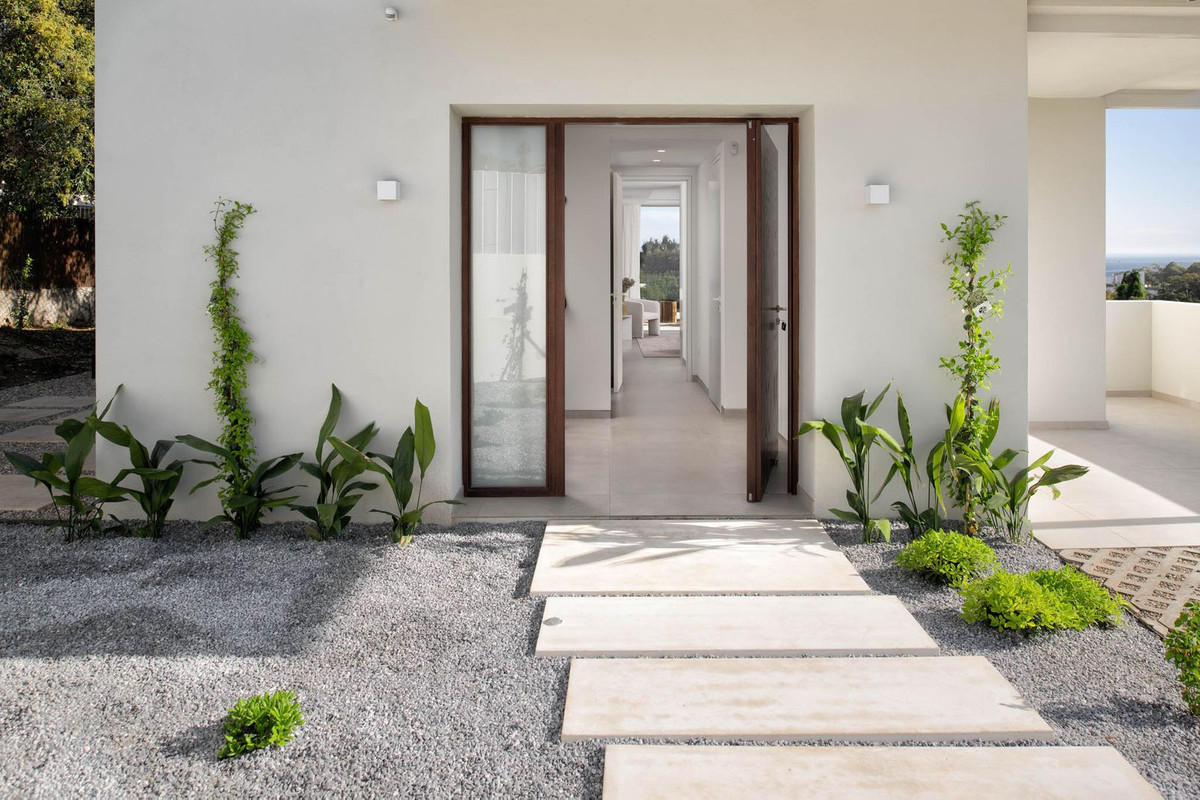 5 bedroom Villas for sale in Elviria – R5298304