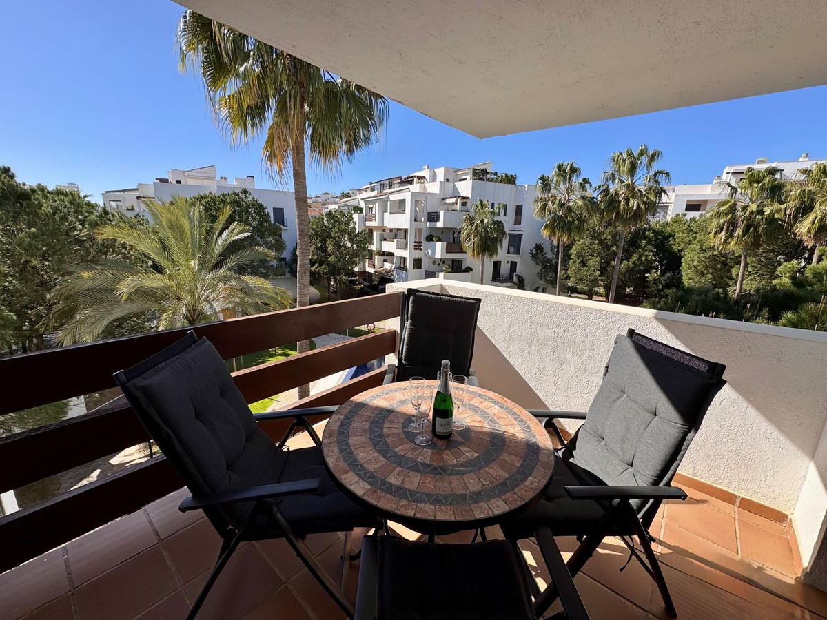 2 bedroom Apartments for sale in La Cala de Mijas – R5314510
