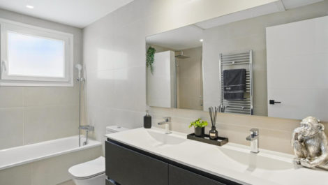 Villas de 4 dormitorios en venta en La Cala de Mijas – R5023474