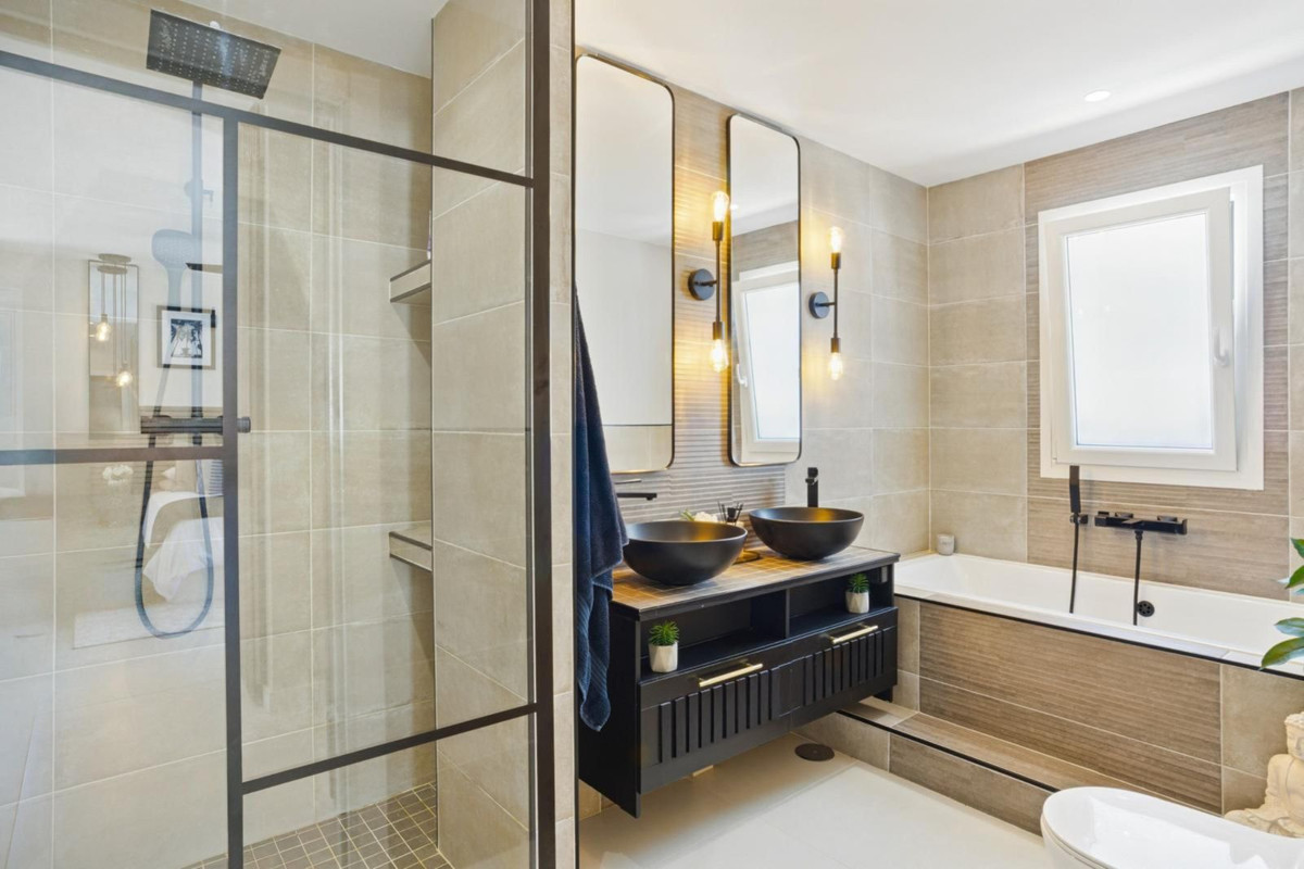 Villas de 4 dormitorios en venta en La Cala de Mijas – R5023474