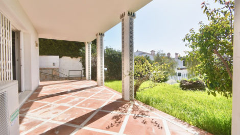 5 bedroom Villas for sale in La Cala de Mijas – R5315101