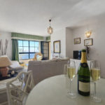 Aticos de 2 dormitorios en venta en Calahonda – R5330479