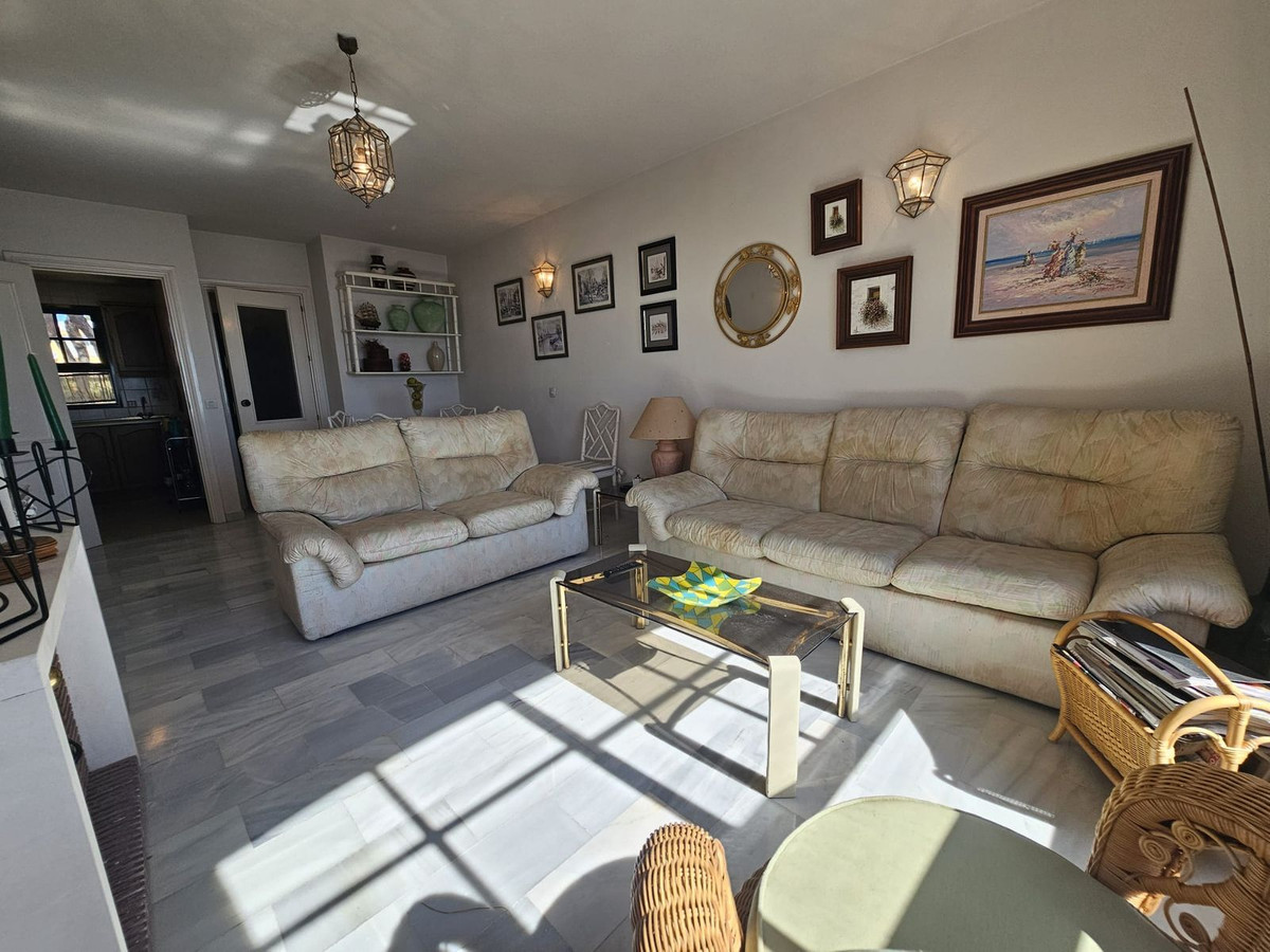 Aticos de 2 dormitorios en venta en Calahonda – R5330479