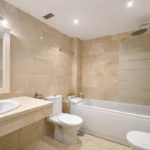 Apartamentos de 4 dormitorios en venta en Mijas – R5318770