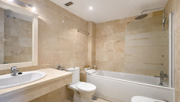 Apartamentos de 4 dormitorios en venta en Mijas – R5318770 en 