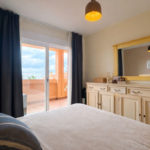 Apartamentos de 4 dormitorios en venta en Mijas – R5318770