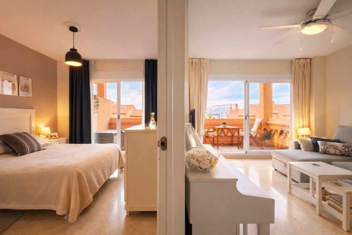 Apartamentos de 4 dormitorios en venta en Mijas – R5318770