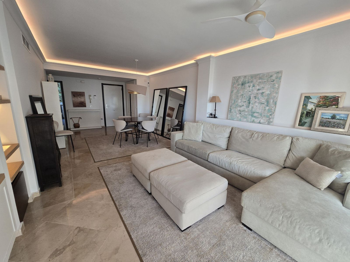 2 bedroom Apartments for sale in Calahonda – R5324626