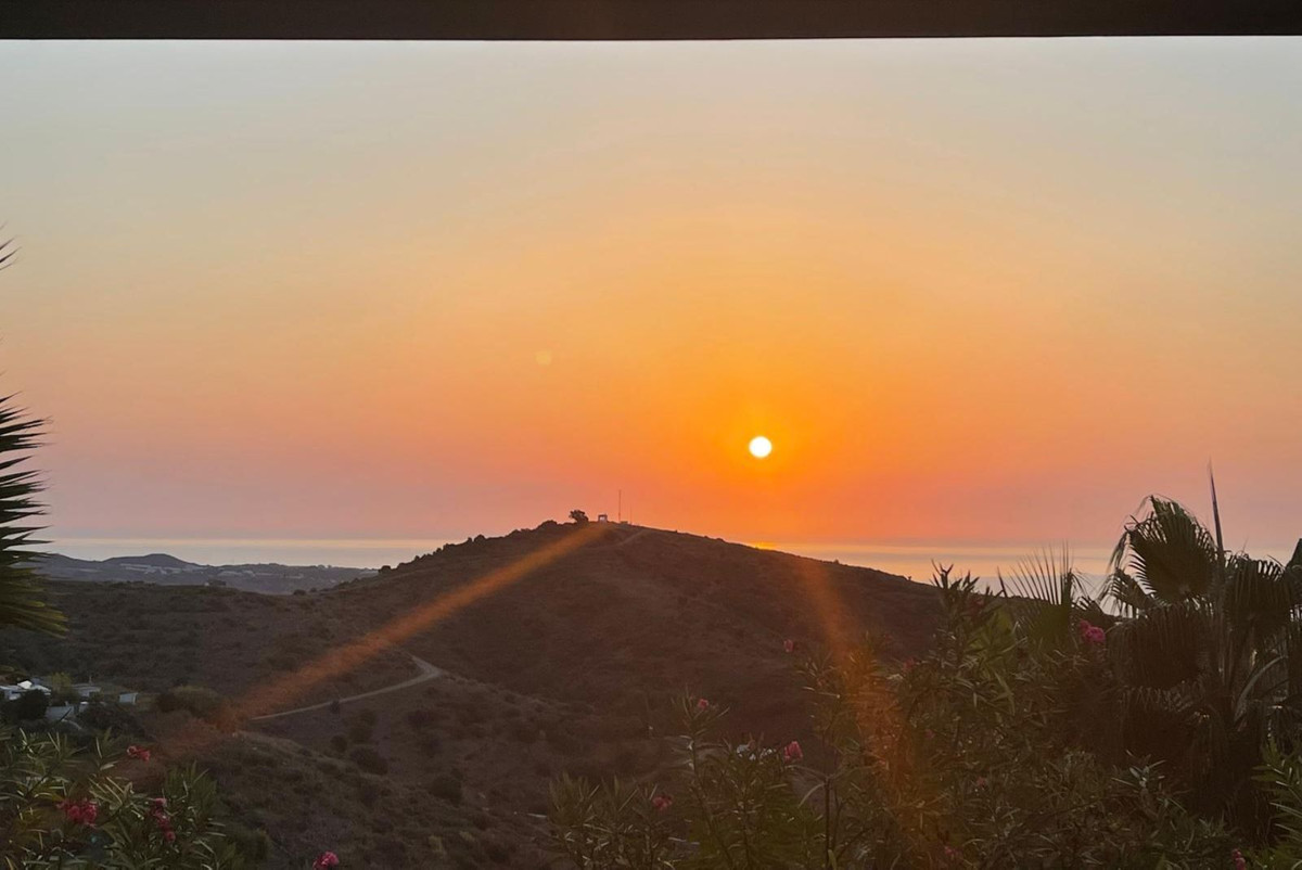 2 bedroom Apartments for sale in Calahonda – R5318986