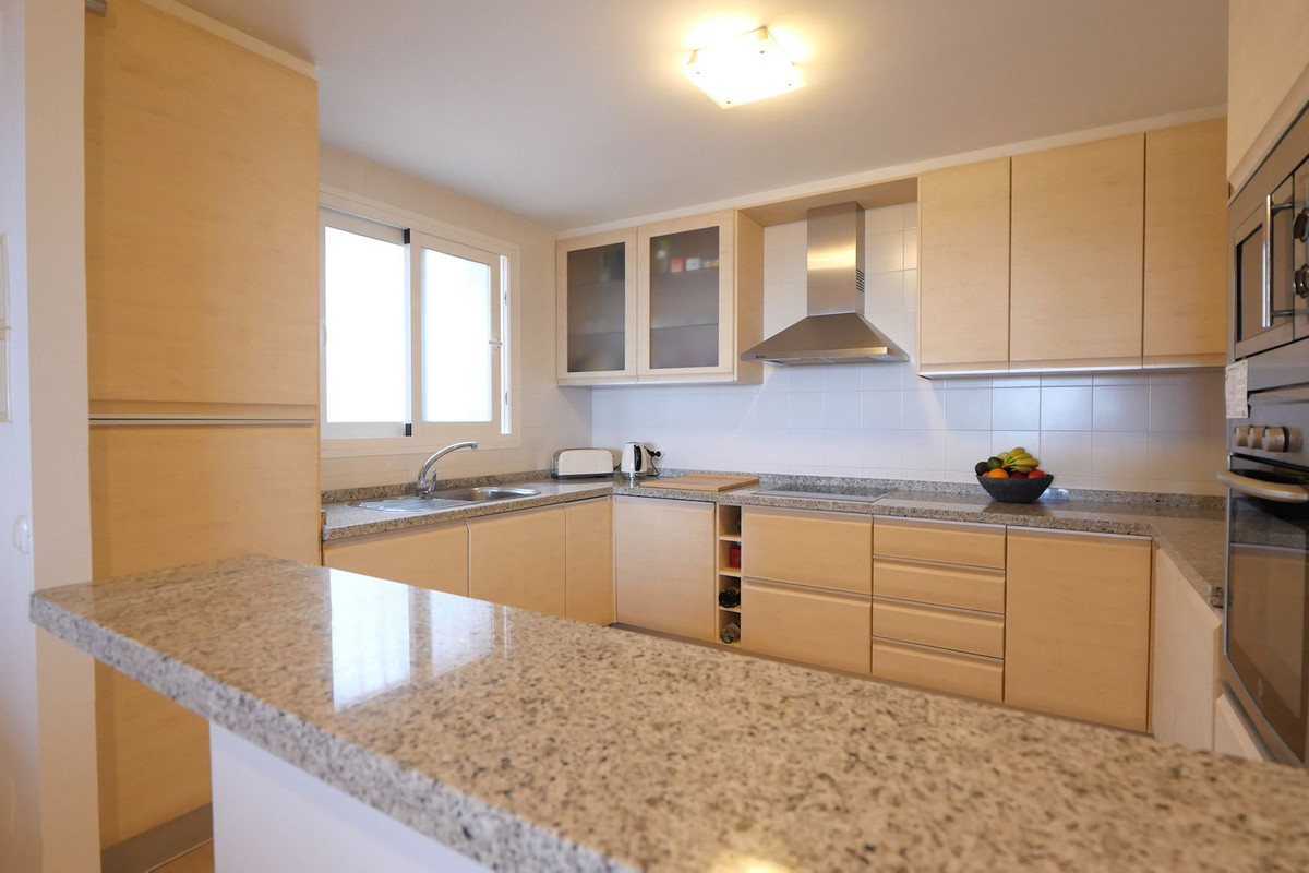 2 bedroom Apartments for sale in Calahonda – R5318986