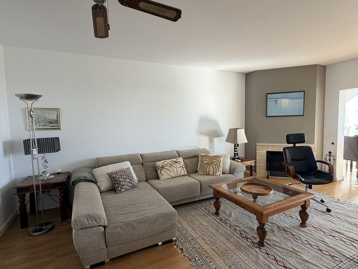 2 bedroom Apartments for sale in La Quinta – R5286985