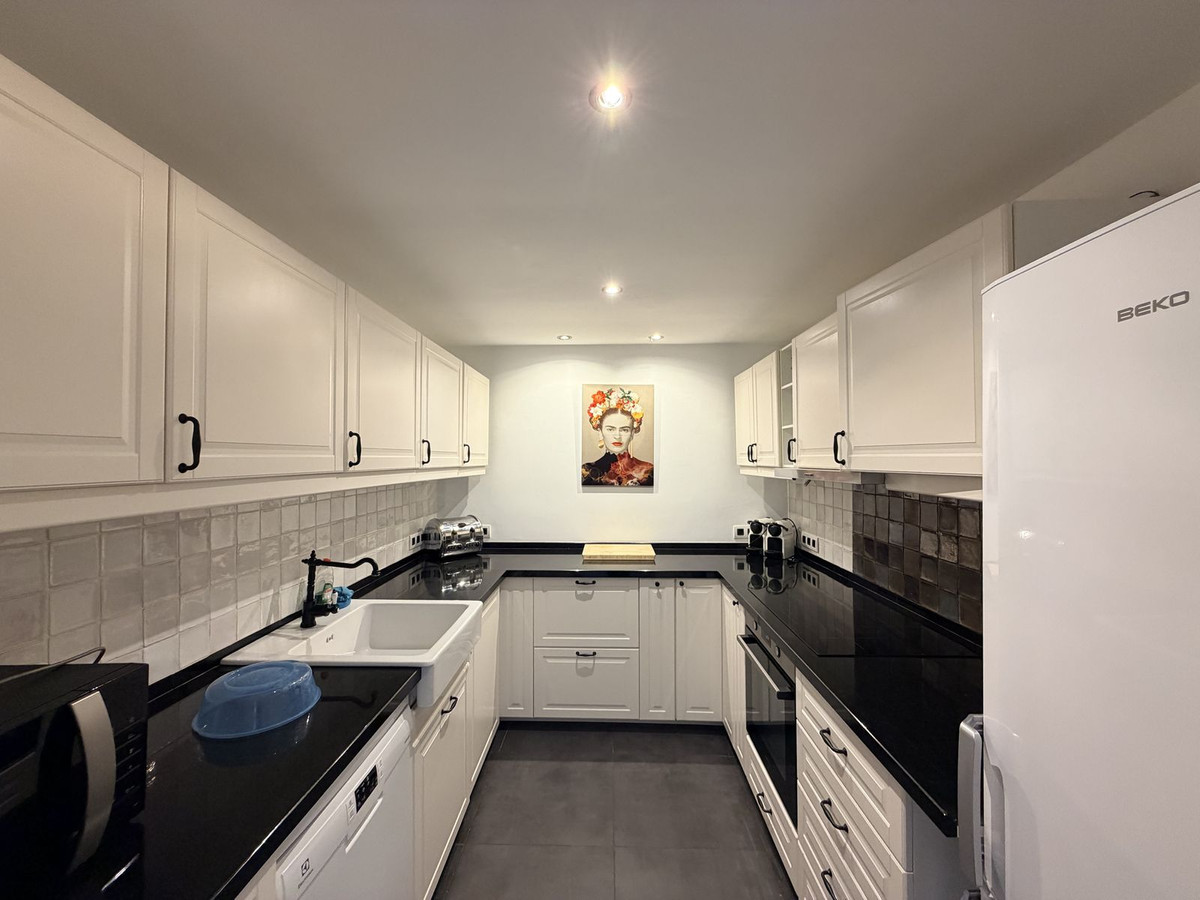 2 bedroom Apartments for sale in La Quinta – R5286985