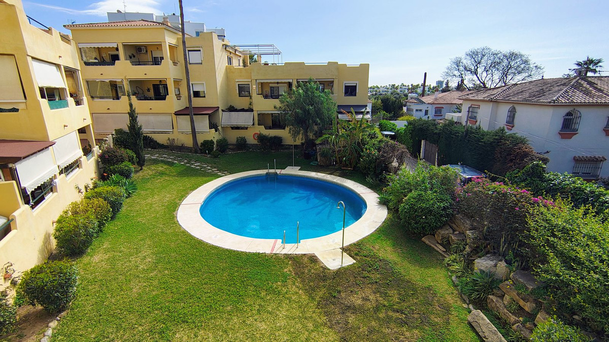 2 bedroom Apartments for sale in Marbella – R5320837