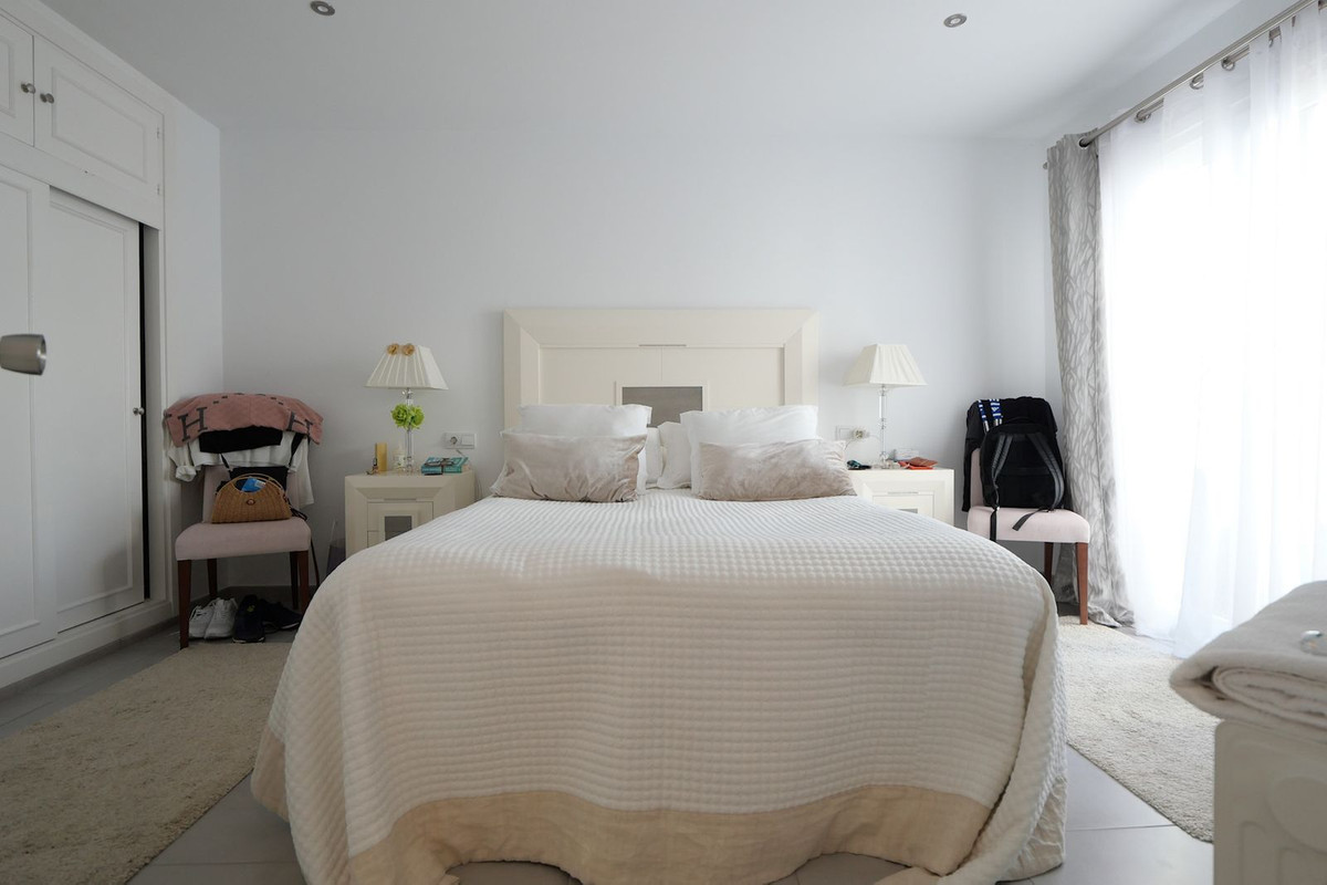 2 bedroom Apartments for sale in Calahonda – R5292907