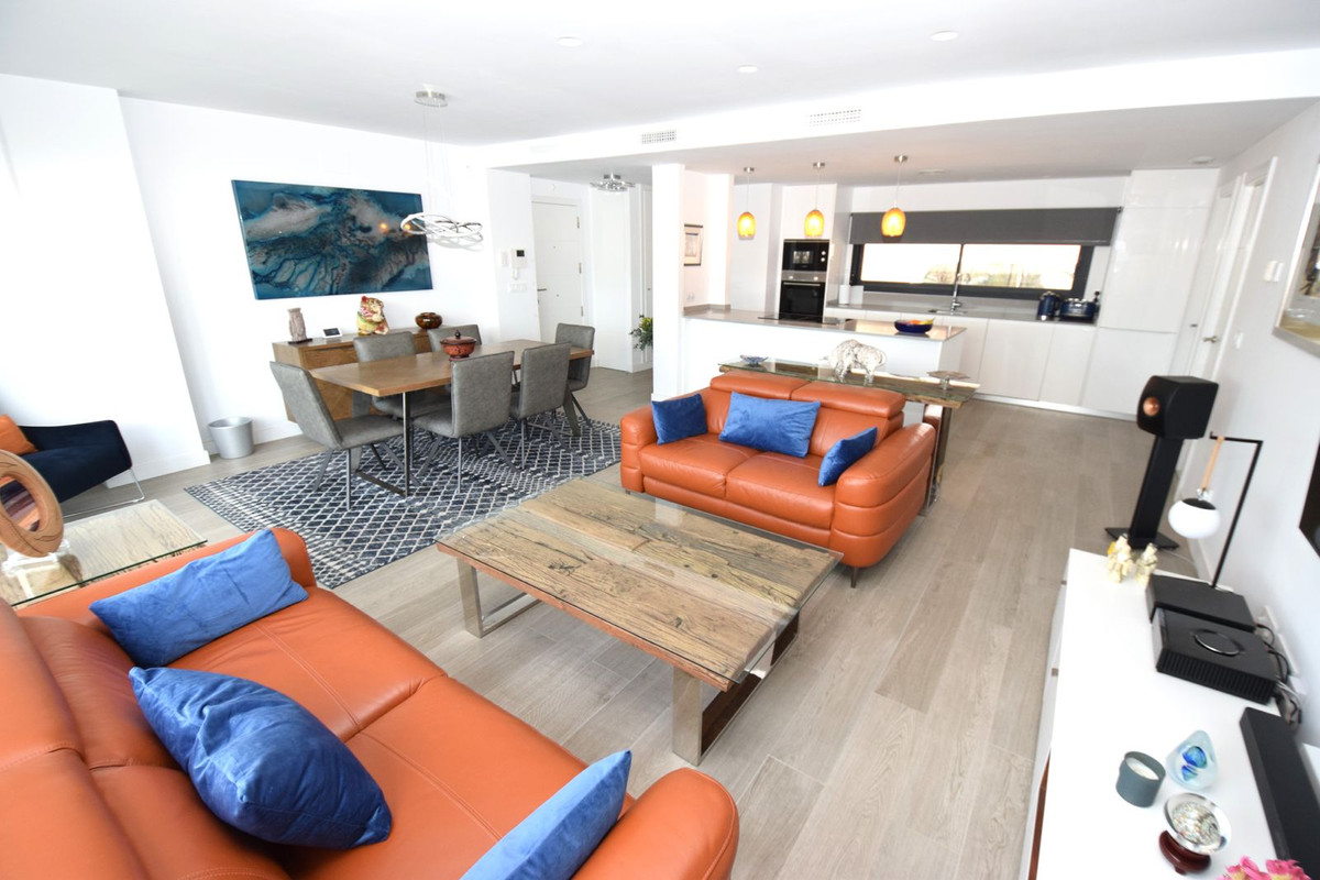 3 bedroom Apartments for sale in La Cala de Mijas – R5296768