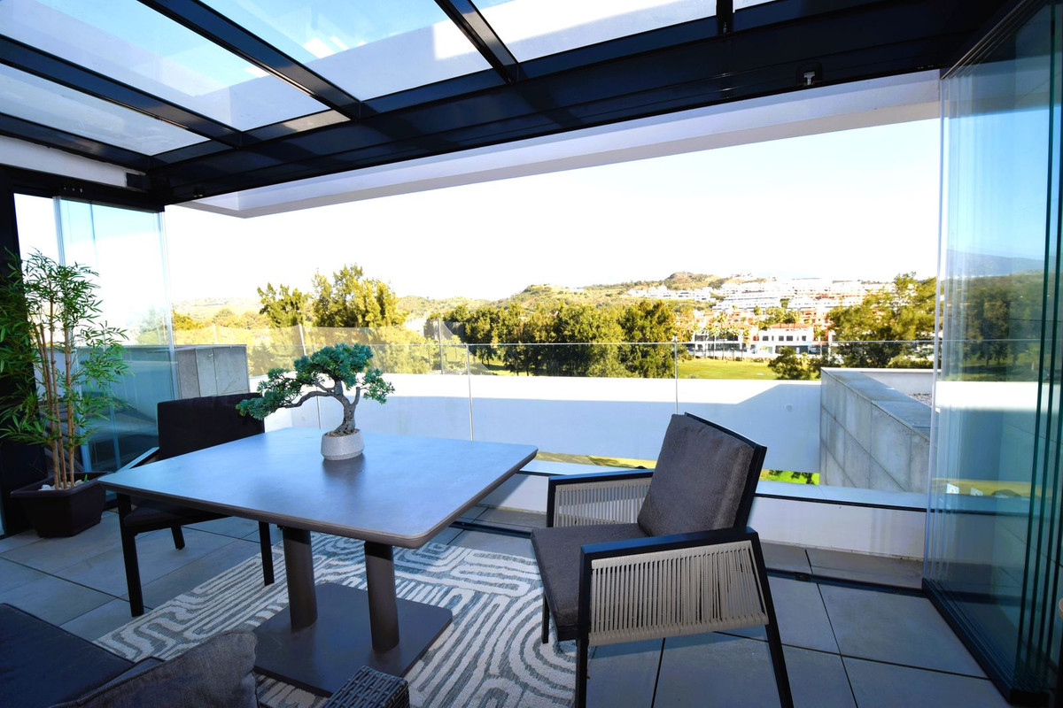 3 bedroom Apartments for sale in La Cala de Mijas – R5296768