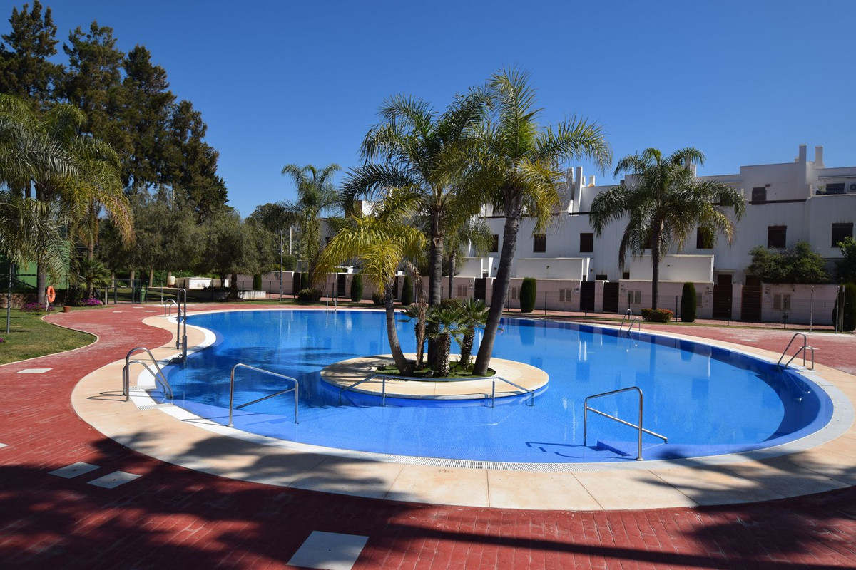 3 bedroom Apartments for sale in La Cala de Mijas – R5296768