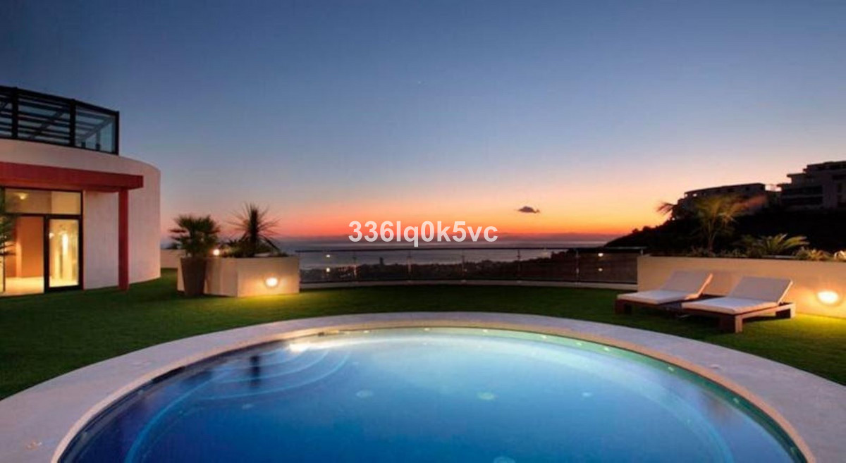 2 bedroom Apartments for sale in Altos de los Monteros – R5311864