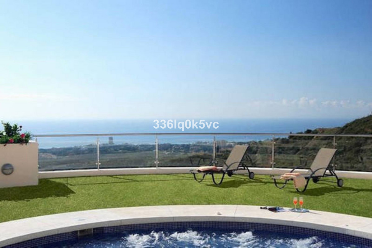 2 bedroom Apartments for sale in Altos de los Monteros – R5311864