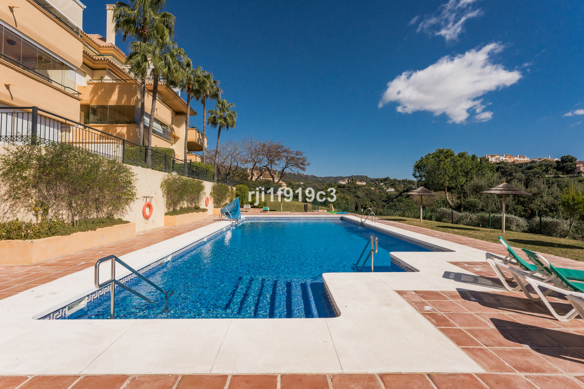 3 bedroom Apartments for sale in Elviria Hills – R5320297