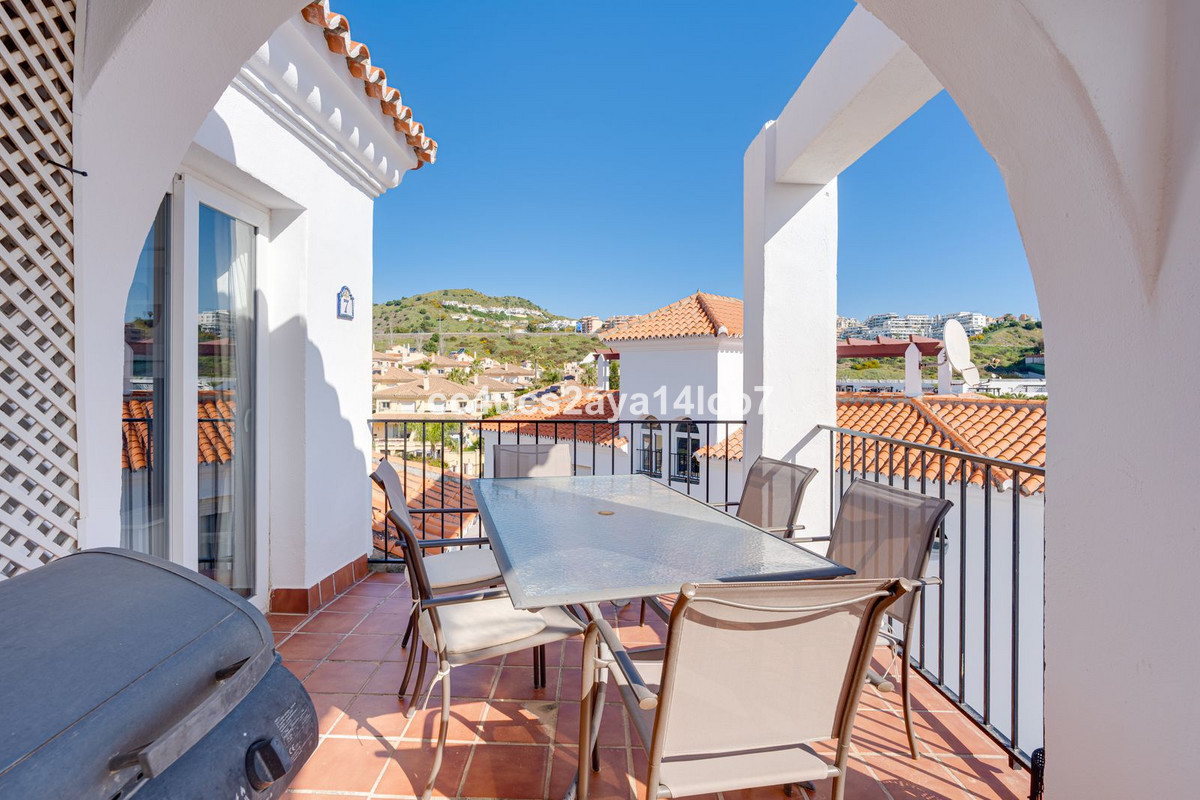 Aticos de 2 dormitorios en venta en Riviera del Sol – R5343595