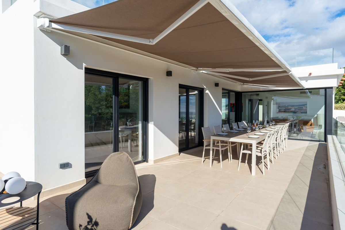 Villas de 6 dormitorios en venta en La Cala de Mijas – R5286430