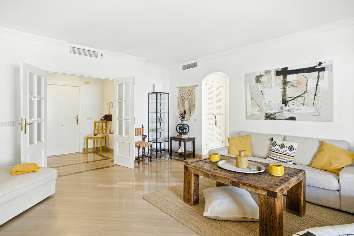 Apartamentos de 2 dormitorios en venta en Elviria – R5132773