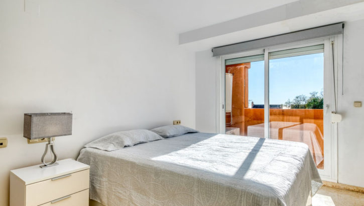 Apartamentos de 1 dormitorio en venta en Elviria – R5302786 en 